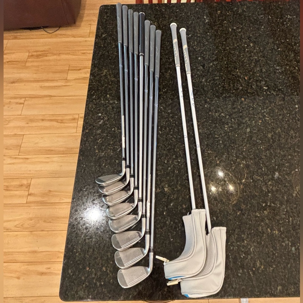 Taylormade iron set RH Ladies Flex (7 iron Senior flex) rac/SIM Max 2 woods